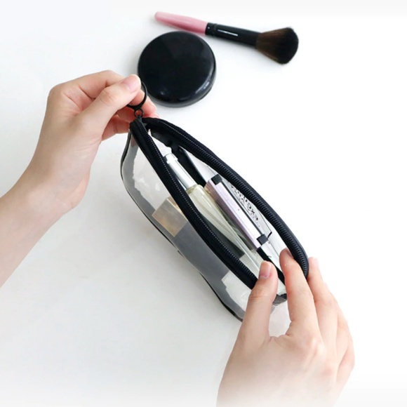 Clear Makeup Bag NWT! - Picture 3 of 4